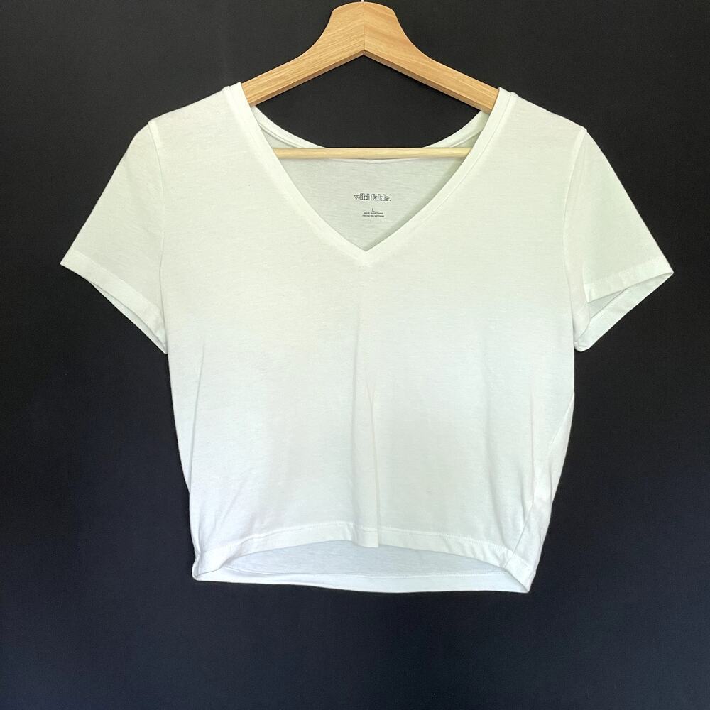 Wild Fable women's size large crop top white v-neck style cotton summer light